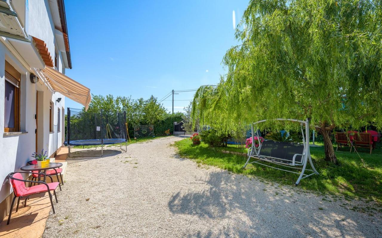 The Willow Garden Apartment House Marčana Exterior foto